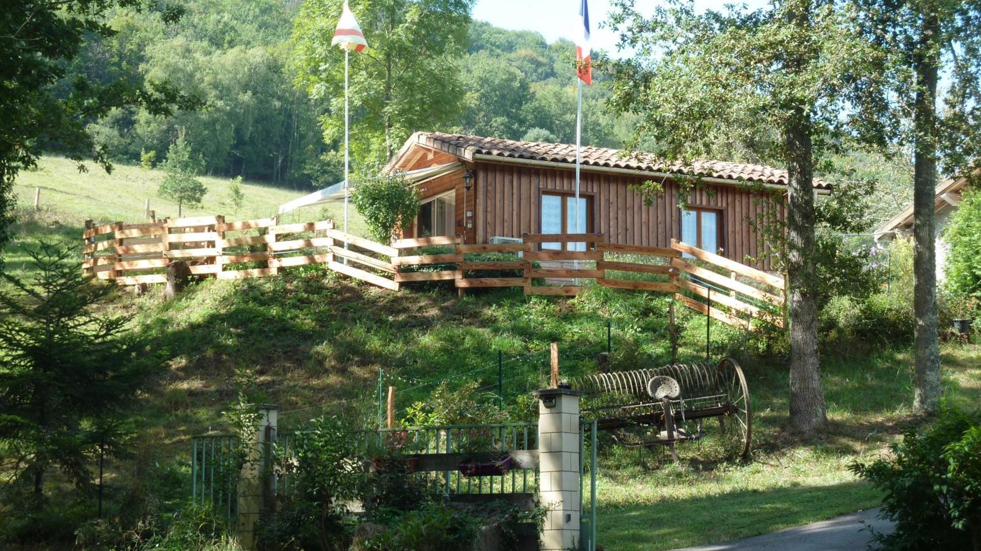 Gite La Lanterne Transition Ecologique Avec Borne De Recharge 7Kw Site Sous Video Protection Nalzen Exterior photo